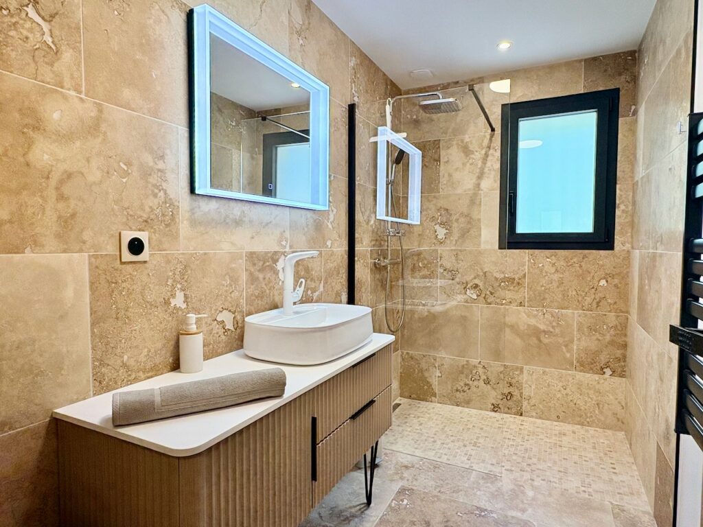 Maison meublée de 105 m² à Sotta – Villa 3 chambres avec cuisine d’été et jardin clos – Sotta – photo 8